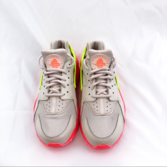 SOLD Nike Air Huarache Run Desert Sand W AUTHENTIC - Picture 3 of 5